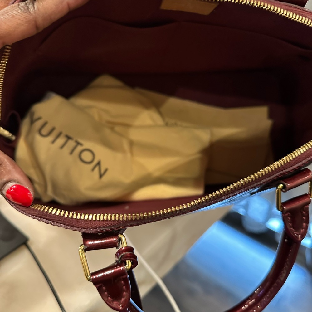 Louis Vuitton Alma Vernis GM (LARGE) - Picture 7 of 9